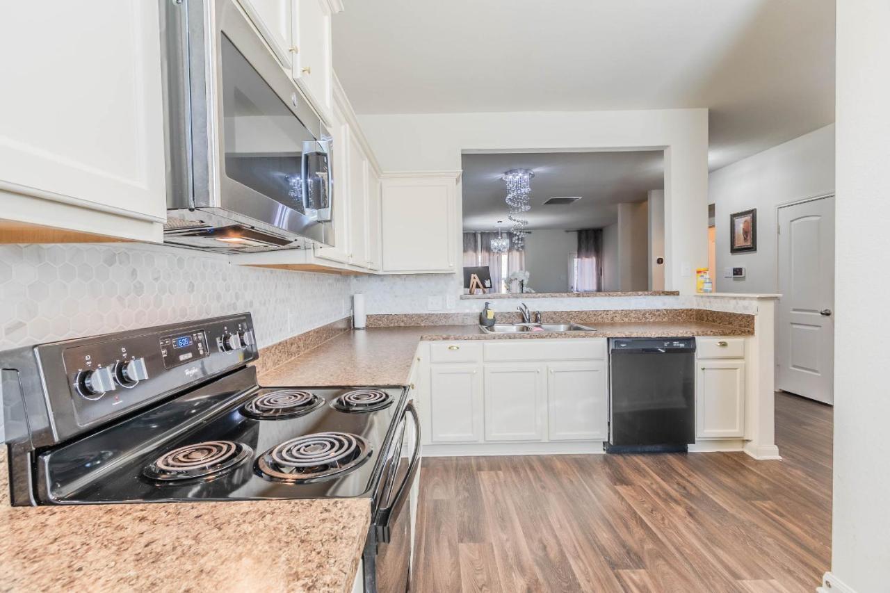 Luxury 5Br Dallas Retreat With Business Amenities - Perfect For Business Travelers, Families & Groups 외부 사진