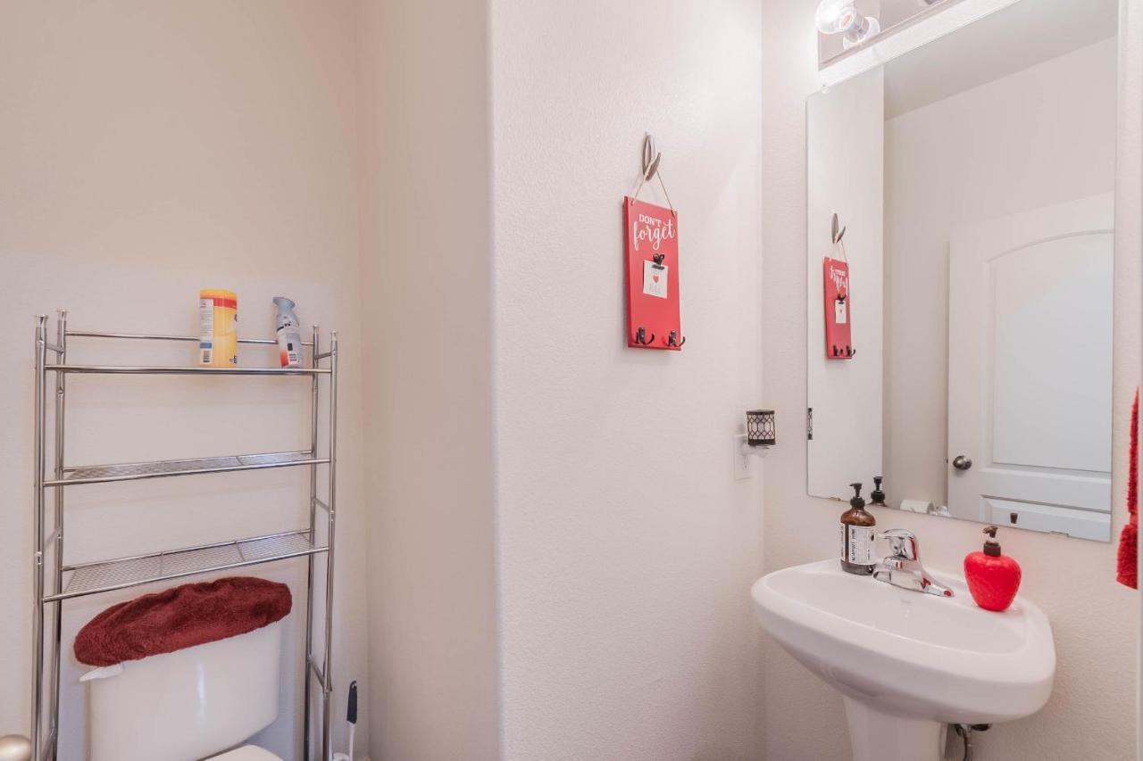 Luxury 5Br Dallas Retreat With Business Amenities - Perfect For Business Travelers, Families & Groups 외부 사진
