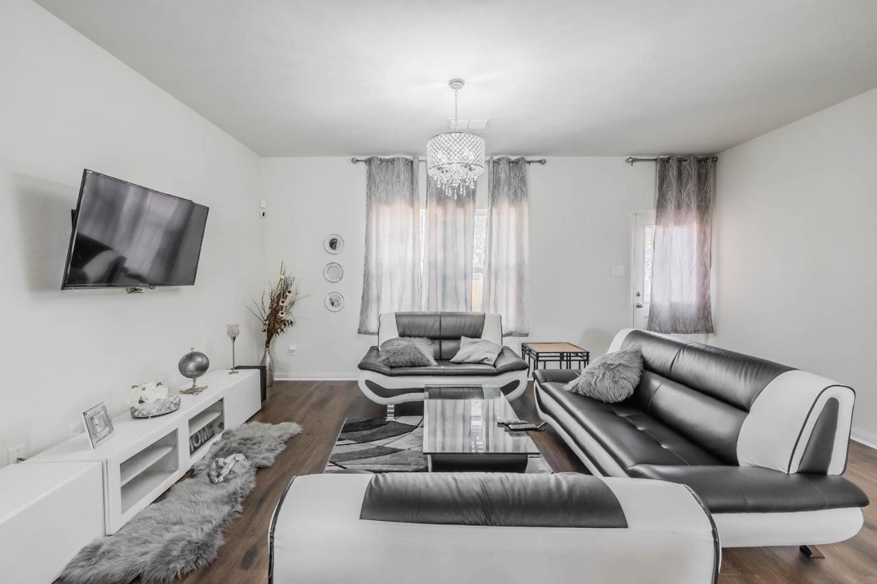 Luxury 5Br Dallas Retreat With Business Amenities - Perfect For Business Travelers, Families & Groups 외부 사진