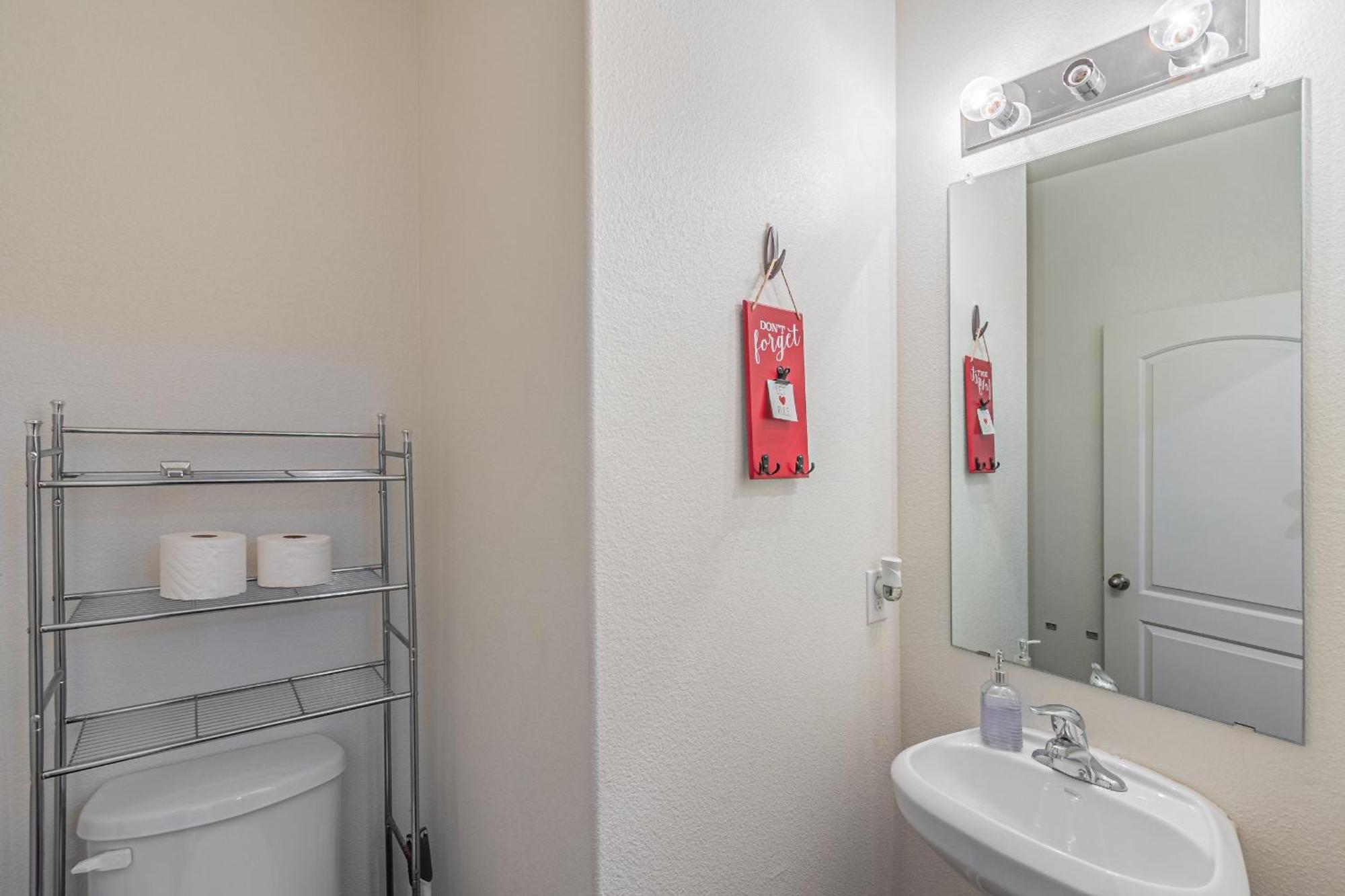 Luxury 5Br Dallas Retreat With Business Amenities - Perfect For Business Travelers, Families & Groups 외부 사진