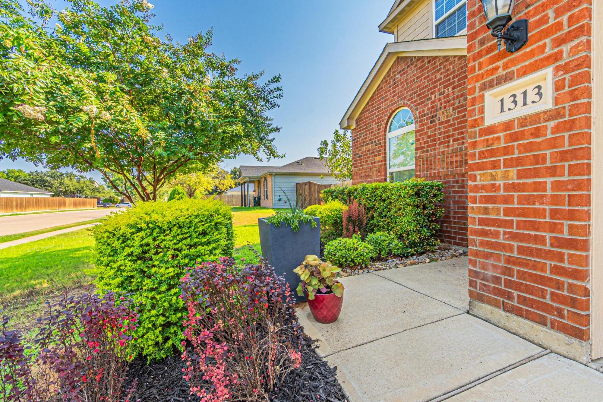 Luxury 5Br Dallas Retreat With Business Amenities - Perfect For Business Travelers, Families & Groups 외부 사진
