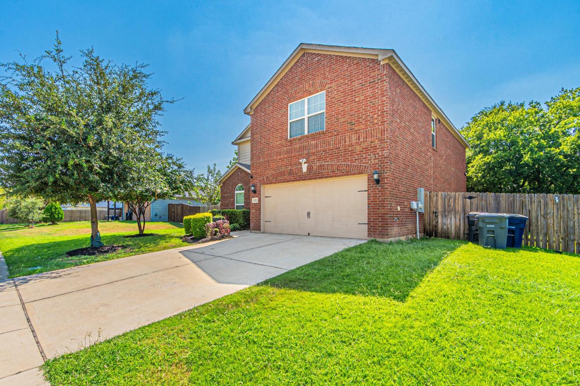 Luxury 5Br Dallas Retreat With Business Amenities - Perfect For Business Travelers, Families & Groups 외부 사진